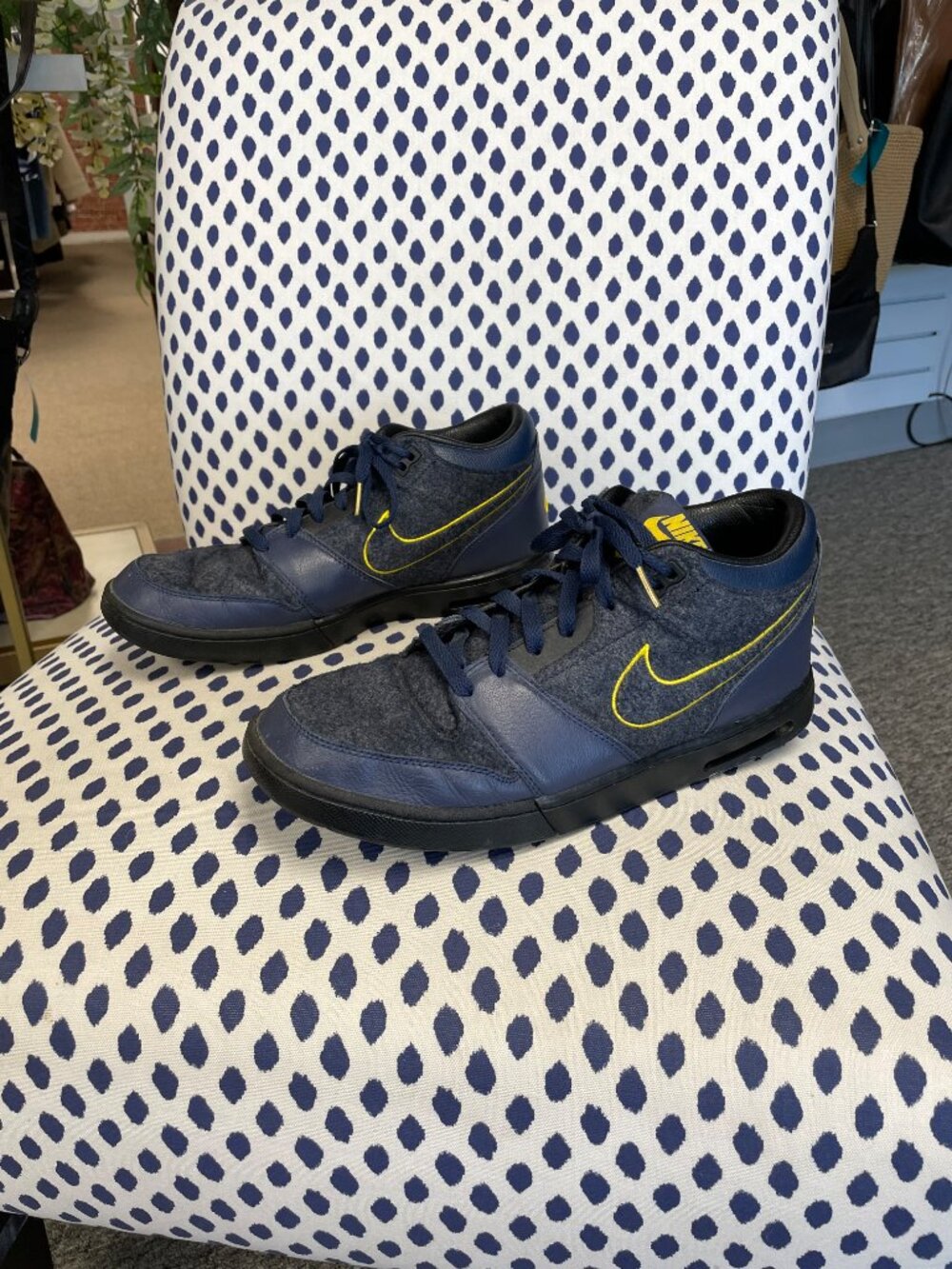 Nike 11 Navy Shoes - Picture 4 of 10
